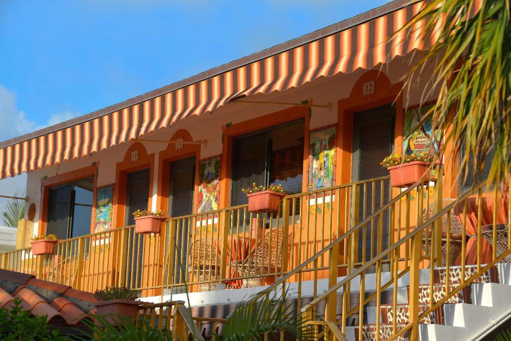 Blue Seas Courtyard Hotel Lauderdale-by-the-Sea Exterior photo